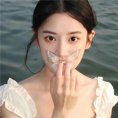 哎呀！皇后娘娘来打工